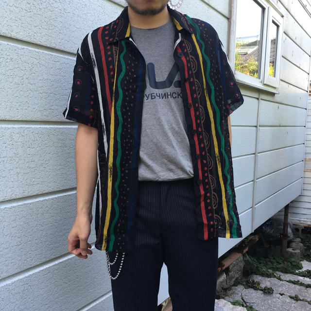 COOGI(クージー)のヴィンテージ 古着 個性的 シースルー ラスタカラー オーバーサイズシャツ メンズのトップス(シャツ)の商品写真