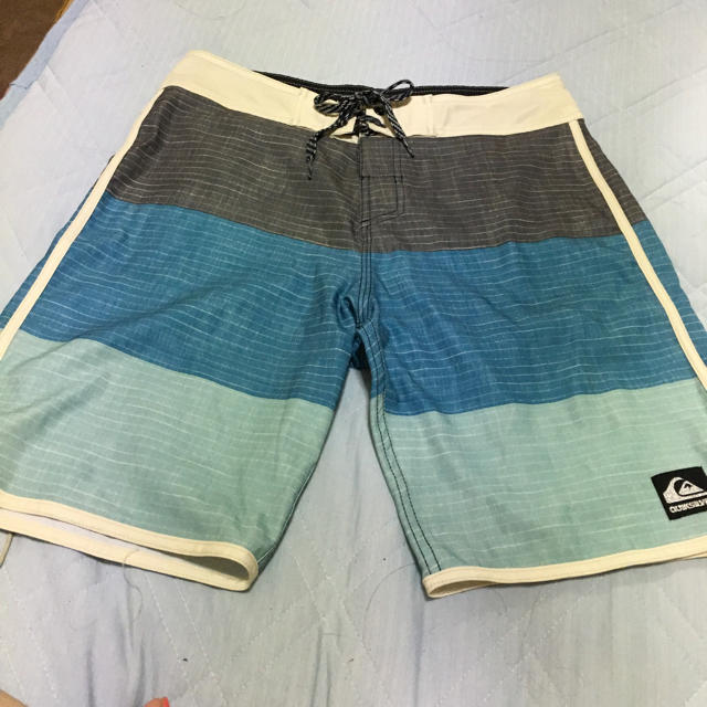 QUIKSILVER(クイックシルバー)のクイックシルバーのサーフパンツ メンズのパンツ(ショートパンツ)の商品写真