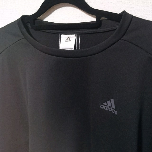 adidas(アディダス)のお値引き！adidas ミドル丈シャツ レディース レディースのトップス(Tシャツ(半袖/袖なし))の商品写真