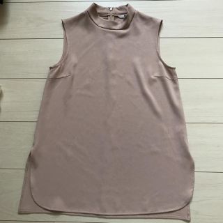 ユニクロ(UNIQLO)のUNIQLO ハイネックブラウス ベージュ(シャツ/ブラウス(半袖/袖なし))