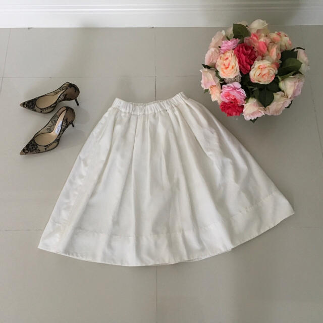 UNRELISH(アンレリッシュ)の大特価‼️フェミニンスカート レディースのスカート(ひざ丈スカート)の商品写真