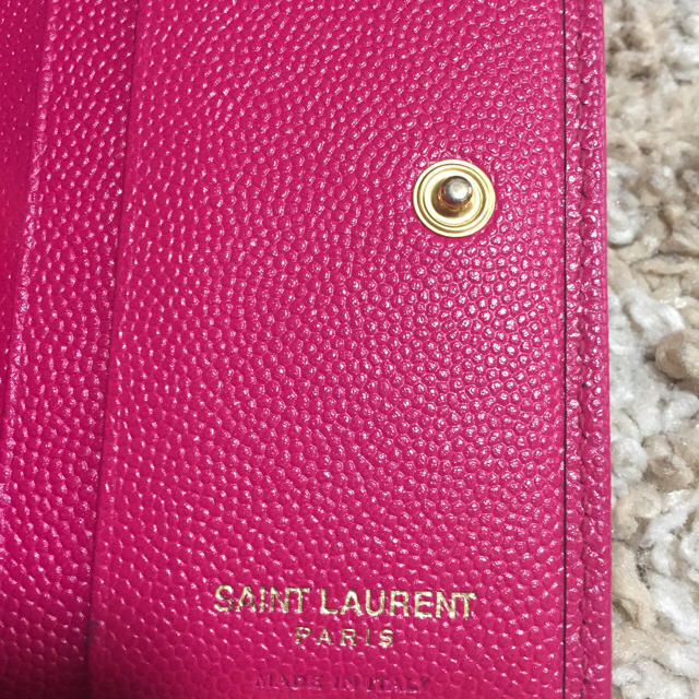Saint Laurent(サンローラン)の専用  サンローラン 本物 ピンク 折財布 レディースのファッション小物(財布)の商品写真
