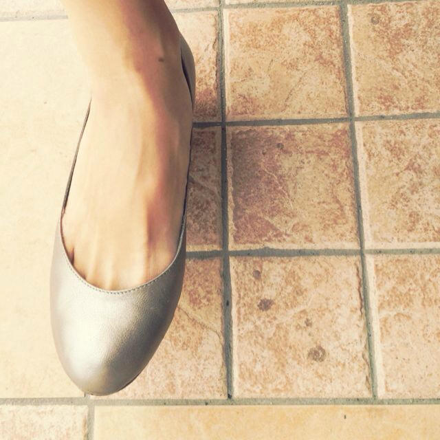 apart by lowrys(アパートバイローリーズ)のレザーパンプス✴︎シルバー レディースの靴/シューズ(ハイヒール/パンプス)の商品写真