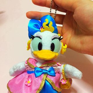 ディズニー(Disney)の【ななさん専用】デイジー キーホルダー(キャラクターグッズ)