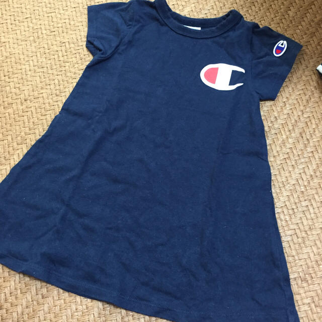 Champion(チャンピオン)のチャンピオンワンピース90 キッズ/ベビー/マタニティのキッズ服女の子用(90cm~)(ワンピース)の商品写真