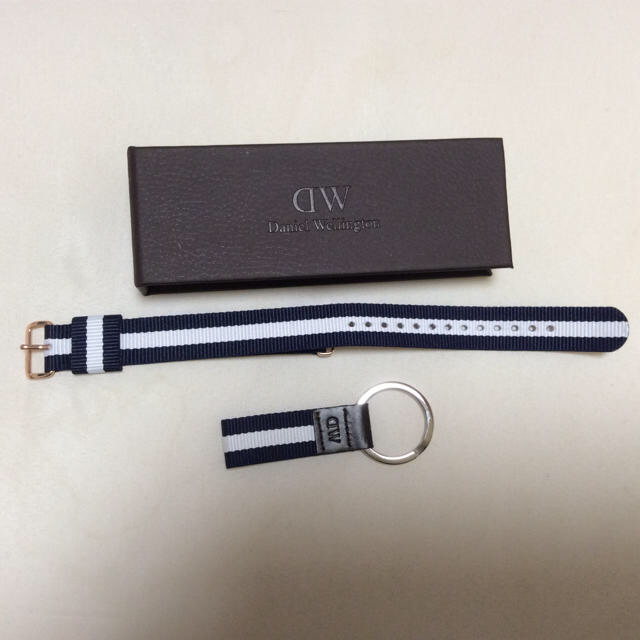 Daniel Wellington(ダニエルウェリントン)のダニエルウェリントン 純正NATOベルト キーリング メンズの時計(腕時計(アナログ))の商品写真