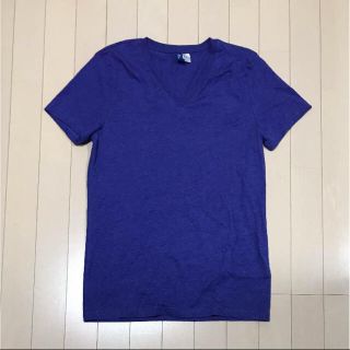 エイチアンドエム(H&M)の美品 H&M Vネック紫Tシャツ(Tシャツ/カットソー(半袖/袖なし))