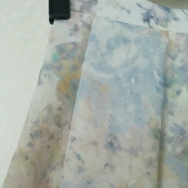 Apuweiser-riche(アプワイザーリッシェ)のNEWデジタルプリントタックスカート レディースのスカート(ミニスカート)の商品写真