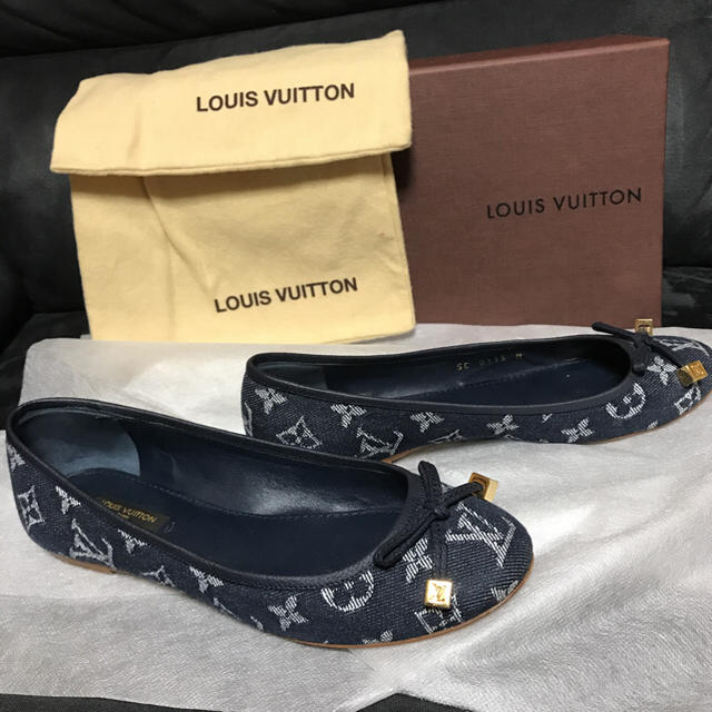 LOUIS VUITTON(ルイヴィトン)のルイヴィトン モノグラムバレーシューズ レディースの靴/シューズ(バレエシューズ)の商品写真