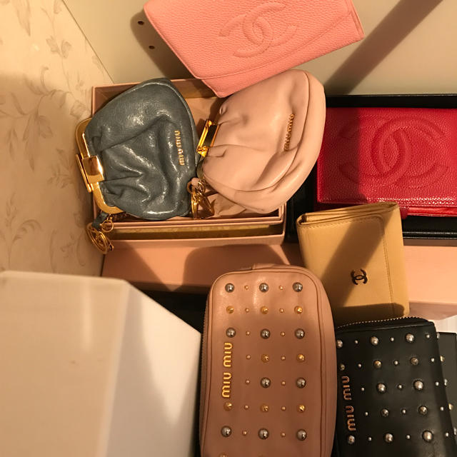 正規品直輸入 miumiu wallet. Pink ファッション小物 gap.com.sa