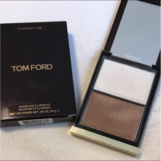 トムフォード(TOM FORD)の29日迄  トムフォード  シェイドアンドイルミネイト  01(フェイスカラー)