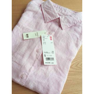 ユニクロ(UNIQLO)の新品ユニクロUNIQLOリネンシャツS長袖ピンク139249女性women値下(シャツ/ブラウス(長袖/七分))