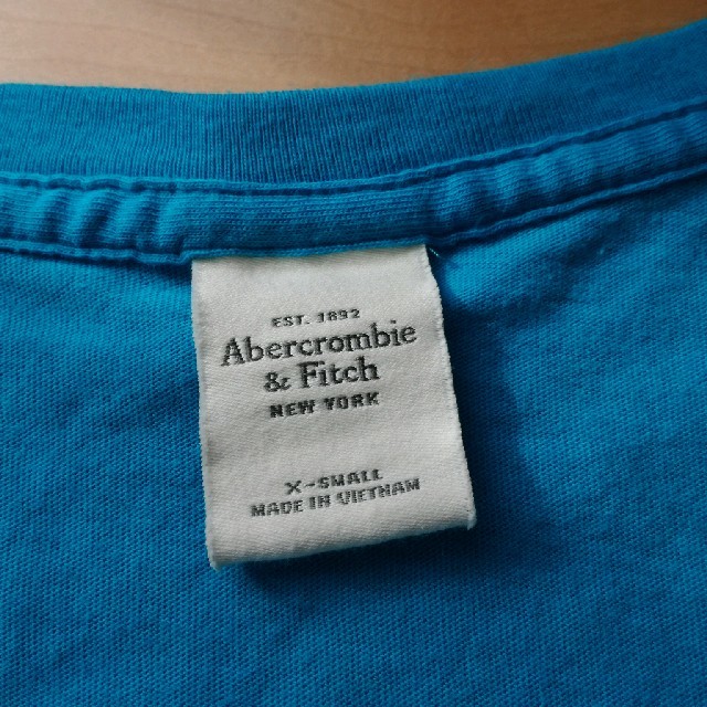 Abercrombie&Fitch(アバクロンビーアンドフィッチ)のアバクロンビー&フィッチTシャツXS レディースのトップス(Tシャツ(半袖/袖なし))の商品写真