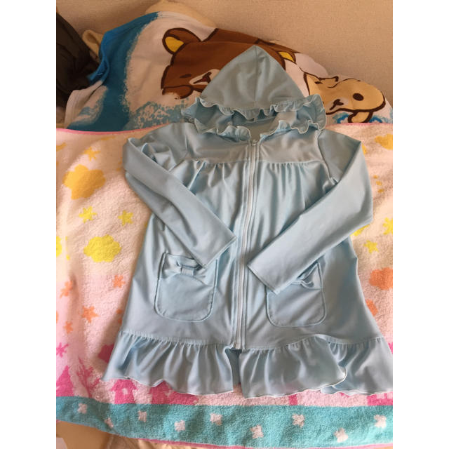 美品  110㎝ブルーラッシュガード キッズ/ベビー/マタニティのキッズ服女の子用(90cm~)(水着)の商品写真