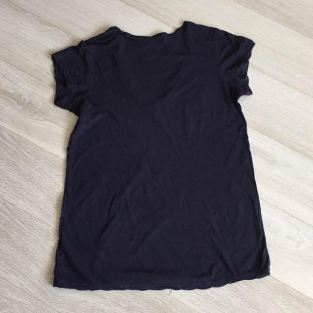 JAMES PERSE(ジェームスパース)の【最終お値下げ】JAMES PERSE  ネイビー VネックTシャツ レディースのトップス(Tシャツ(半袖/袖なし))の商品写真