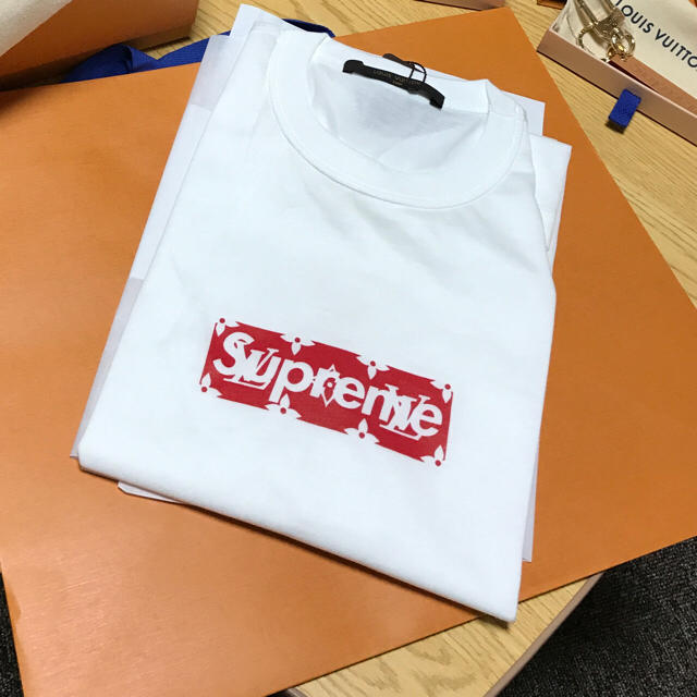 Louis Vuitton × Supreme Tシャツ