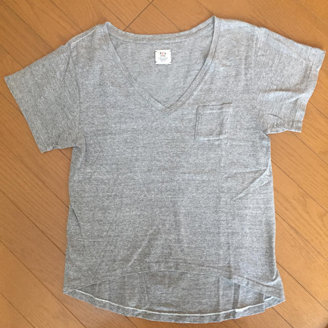 SEA(シー)のSEA♡VネックポケットTシャツ レディースのトップス(Tシャツ(半袖/袖なし))の商品写真