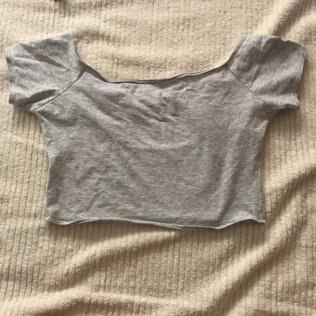 Hollister(ホリスター)のHOLLISTER バッククロス短丈トップス レディースのトップス(Tシャツ(半袖/袖なし))の商品写真