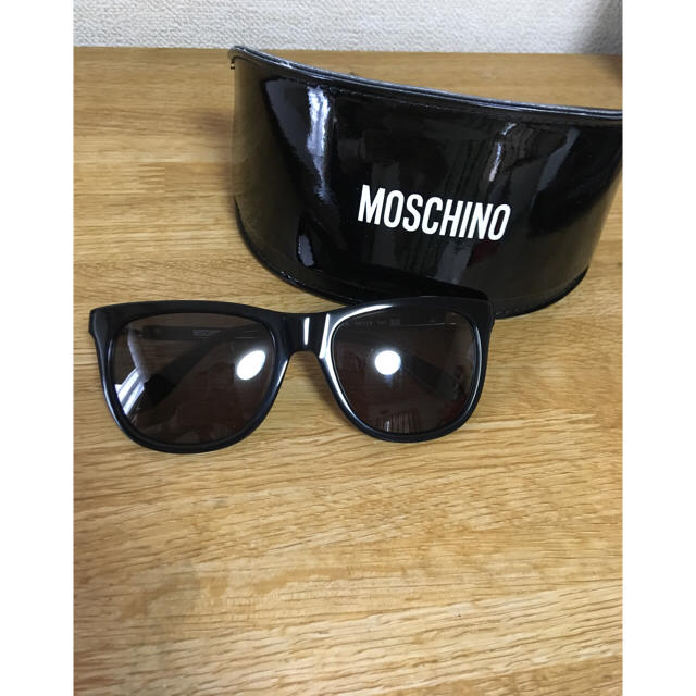 MOSCHINO(モスキーノ)の【新品未使用】モスキーノ サングラス レディースのファッション小物(サングラス/メガネ)の商品写真