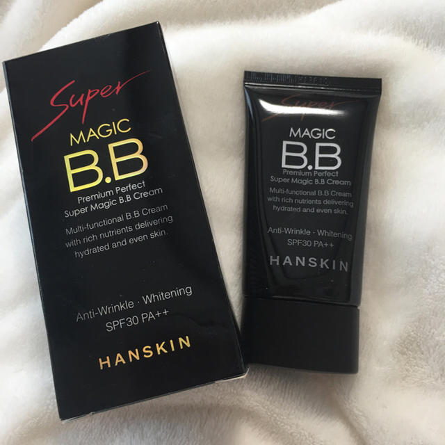 HANSKIN(ハンスキン)のハンスキン❤︎HANSKIN BBクリーム 現在お取り置き中 コスメ/美容のベースメイク/化粧品(BBクリーム)の商品写真