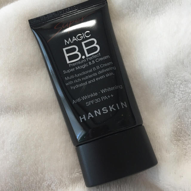 HANSKIN(ハンスキン)のハンスキン❤︎HANSKIN BBクリーム 現在お取り置き中 コスメ/美容のベースメイク/化粧品(BBクリーム)の商品写真