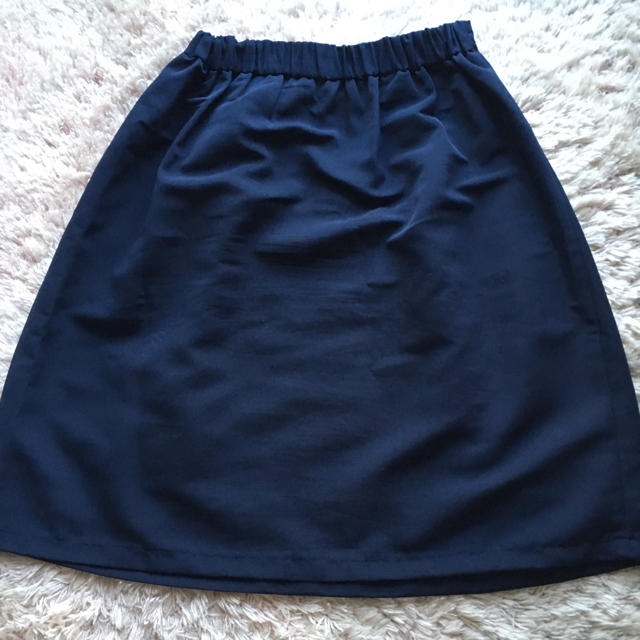 GU(ジーユー)のGU ブルーフレアスカート レディースのスカート(ひざ丈スカート)の商品写真
