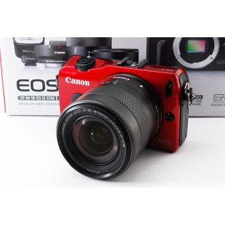 キヤノン(Canon)の★おしゃれなレッド！WiFi対応★キャノン EOS M レンズキット(ミラーレス一眼)