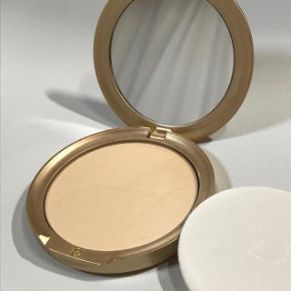 ジェーンアイルデール(jane iredale)の咲さま専用☆ジェーンアイルデール  ピュアプレストベースパウダー  (ファンデーション)