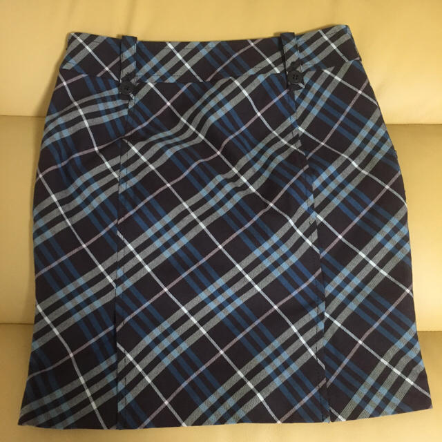 BURBERRY(バーバリー)の美品 バーバリー ブルーレーベル スカート レディースのスカート(ひざ丈スカート)の商品写真