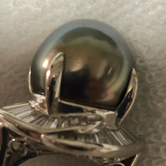 大玉 南洋黒真珠 ダイヤ取り巻き指輪 鑑定書付き レディースのアクセサリー(リング(指輪))の商品写真