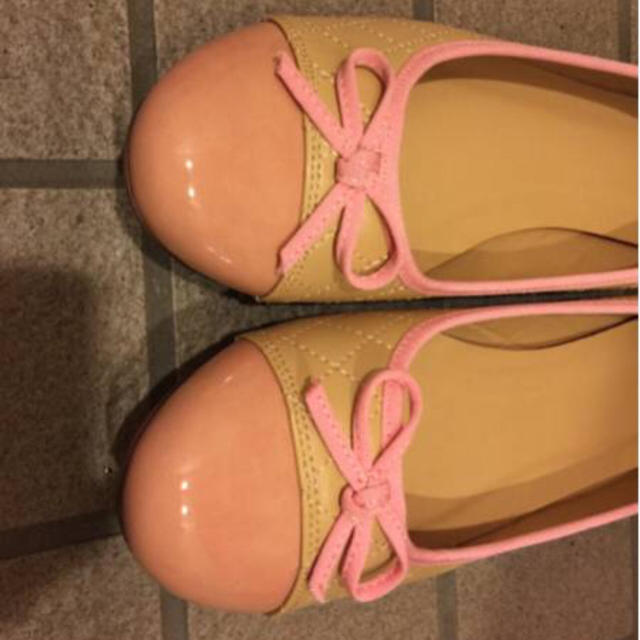 kandoおりぼんピンクフラットシューズ26cmコンビ大きいサイズバレリーナ レディースの靴/シューズ(バレエシューズ)の商品写真