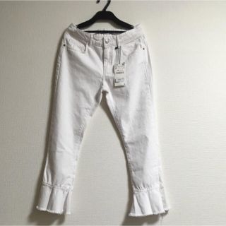 ザラ(ZARA)の値下げ！！！[新品・未使用]ZARA ホワイトフリンジデニム(デニム/ジーンズ)