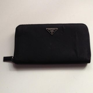 プラダ(PRADA)のＰＲＡＤＡ✪ラウンド長財布(財布)