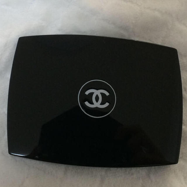 CHANEL(シャネル)のはなこ様専用♡トラベルメークアップパレット 限定品 コスメ/美容のキット/セット(コフレ/メイクアップセット)の商品写真