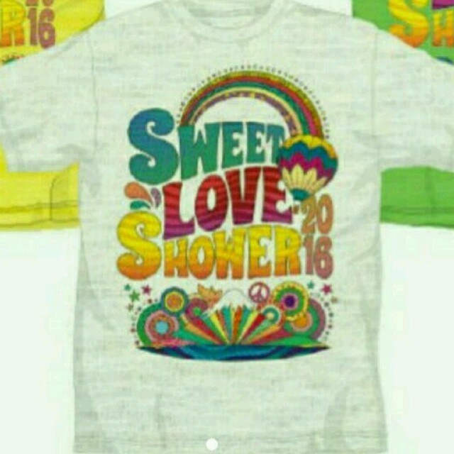 sweet love shower 16TシャツMサイズ 新品 チケットの音楽(音楽フェス)の商品写真