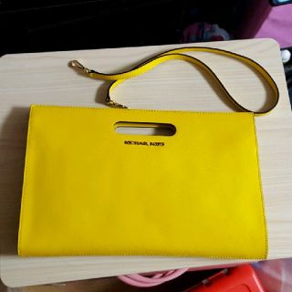 マイケルコース(Michael Kors)のマイケルコース クラッチバッグ(クラッチバッグ)