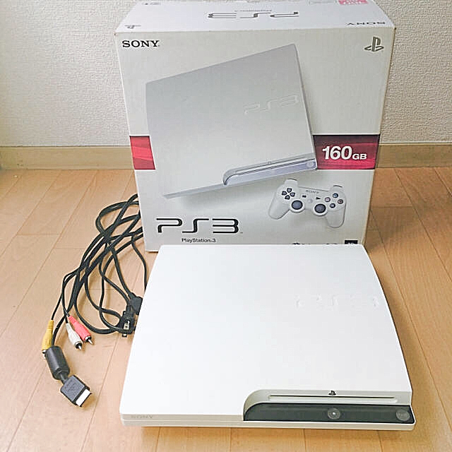 SONY(ソニー)のPS3 本体 160GB クラッシックホワイト 美品です！ エンタメ/ホビーのゲームソフト/ゲーム機本体(家庭用ゲーム機本体)の商品写真