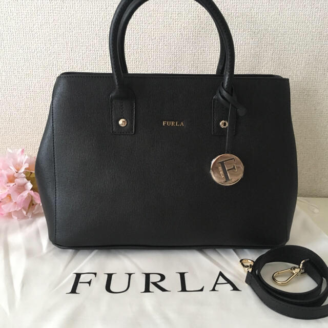 欠品カラー再入荷！ 【A4サイズ対応】FURLA♡バッグ 定価5.1万円