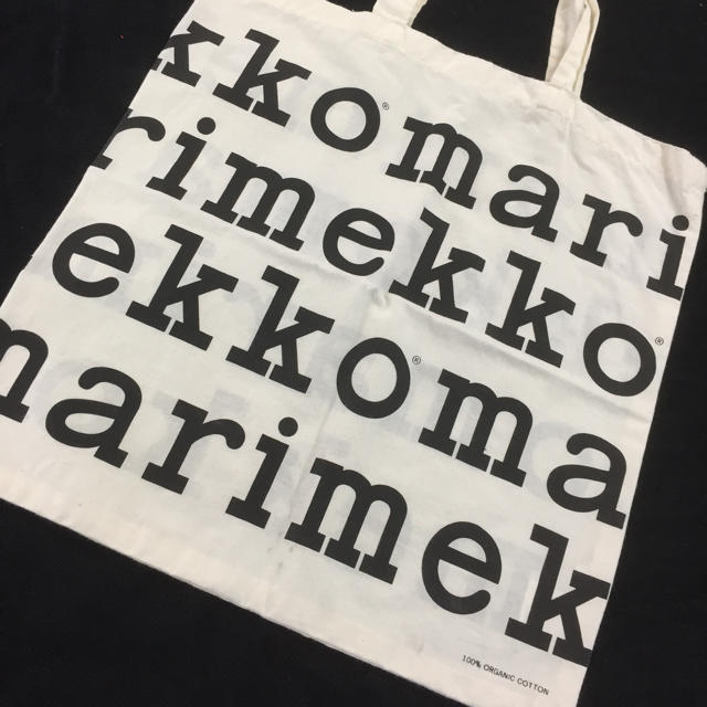 marimekko(マリメッコ)のマリメッコ、エコバッグ、中古品、黒文字 レディースのバッグ(エコバッグ)の商品写真