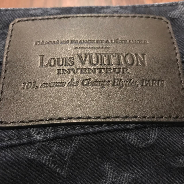 LOUIS VUITTON(ルイヴィトン)の[お値下げ中]LouisVuittonデニム [美品] レディースのパンツ(デニム/ジーンズ)の商品写真