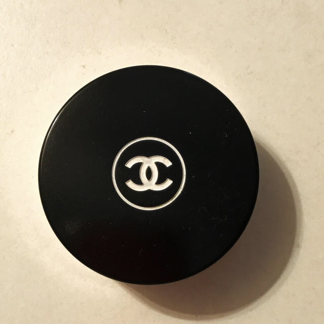 CHANEL(シャネル)のイドゥラビューティリップバーム CHANEL コスメ/美容のベースメイク/化粧品(リップグロス)の商品写真