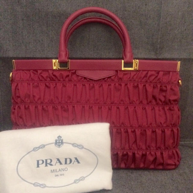 PRADA - 【新品】プラダの2wayバッグ