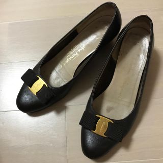 サルヴァトーレフェラガモ(Salvatore Ferragamo)のフェラガモ ヴァラパンプス(ハイヒール/パンプス)