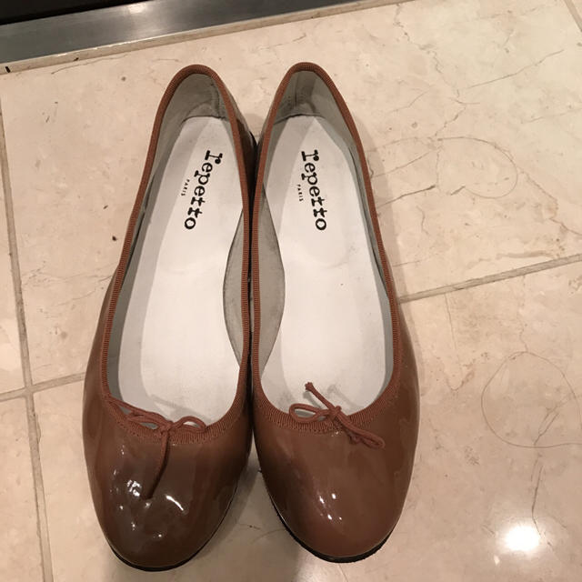 repetto(レペット)のレペット 正規品 汚れあり キャメル バレーシューズ レディースの靴/シューズ(バレエシューズ)の商品写真