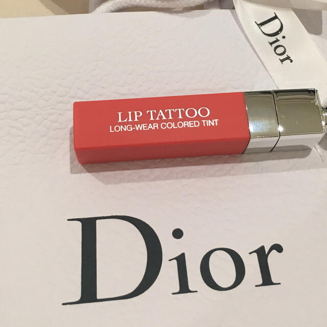 Dior(ディオール)のDior アディクトリップティント ナチュラルコーラル 451 コスメ/美容のベースメイク/化粧品(口紅)の商品写真