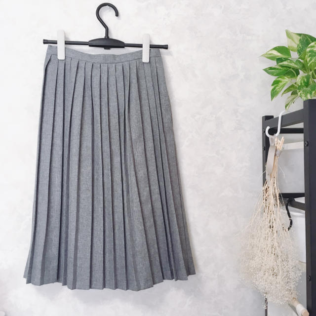 Avan Lily(アバンリリー)のプリーツスカート ◌グレー レディースのスカート(ひざ丈スカート)の商品写真