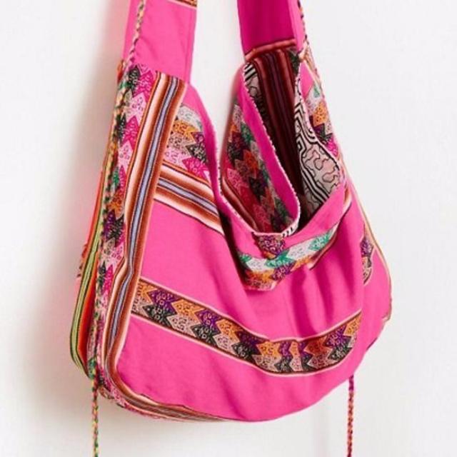 PITUSA エスニックショルダー ピンク レディースのバッグ(ショルダーバッグ)の商品写真