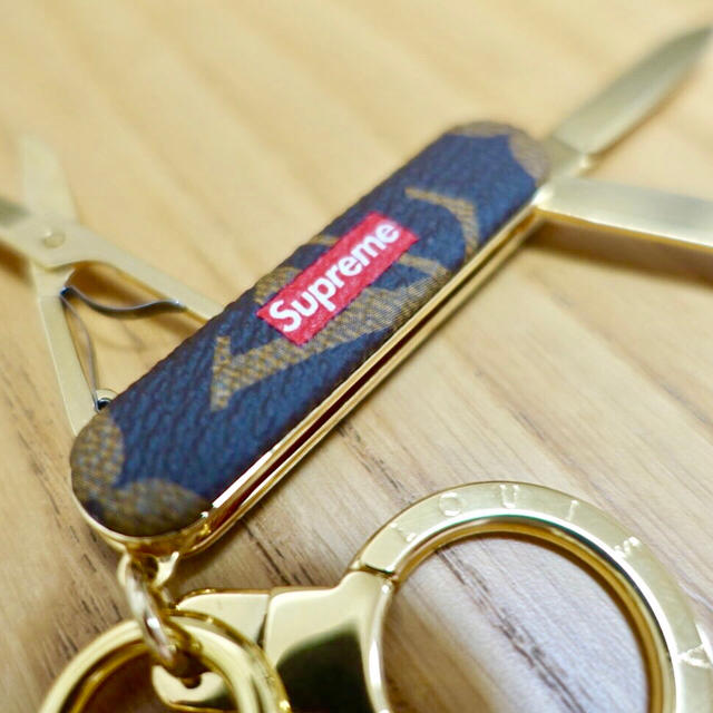 ☆確実正規品☆Supreme × Louis Vuitton キーチェーン-