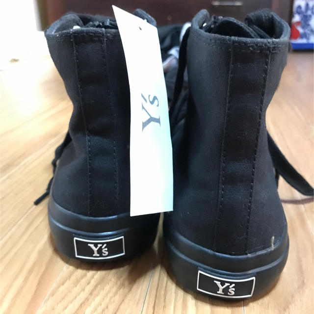 Yohji Yamamoto(ヨウジヤマモト)のY's 黒ハイカットスニーカー 値下げ交渉承ります レディースの靴/シューズ(スニーカー)の商品写真