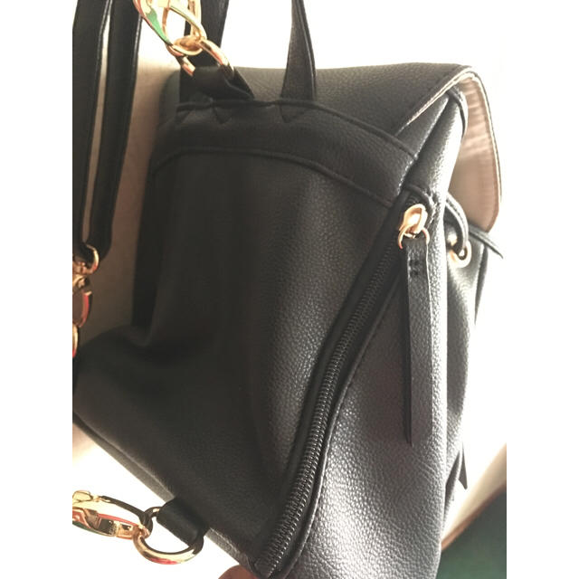 黒 カバン 皮 リュック レディースのバッグ(リュック/バックパック)の商品写真